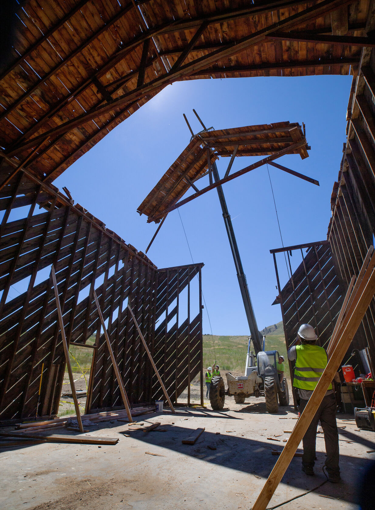 FTSG_5096795162_BarnTakedown.jpg